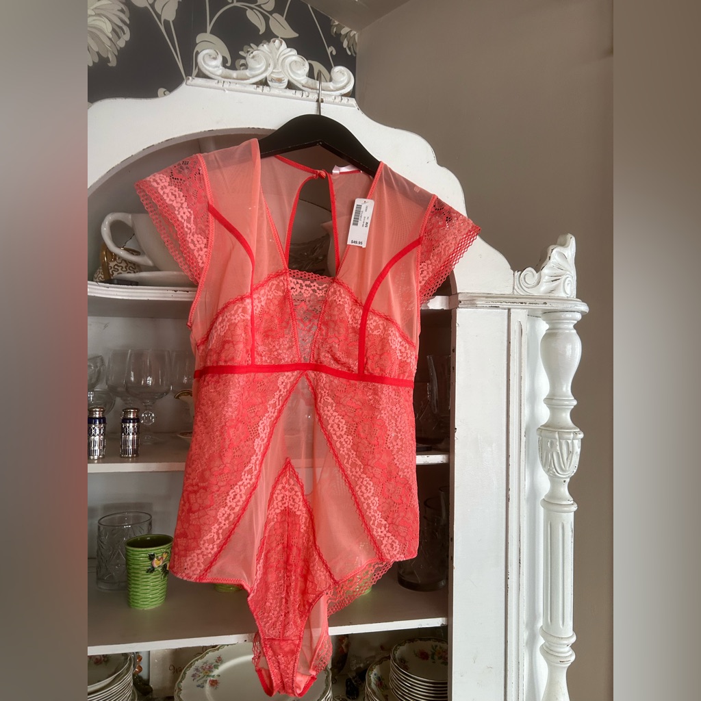 # 23 La Vie En Rose Camisole